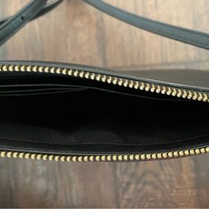 Gently used Tory Burch Kira Crossbody